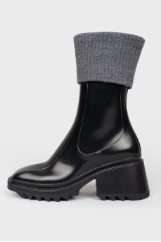 Rubber boots with lightning