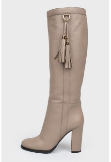 Beige leather boots with heels