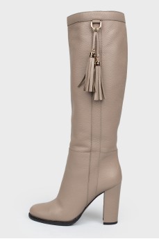 Beige leather boots with heels