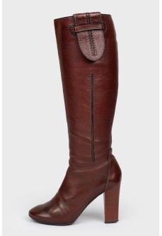Boots leather burgundy with a zipper