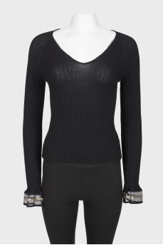Tight -fitting black whiskey sweater