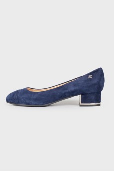 Dark-blue suede heeled shoes
