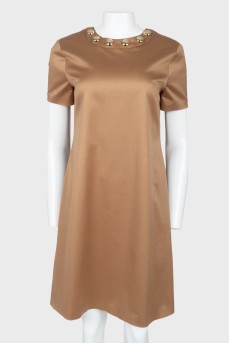 Brown dress with short sleeve