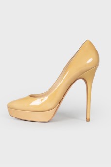 Patent leather stiletto heels