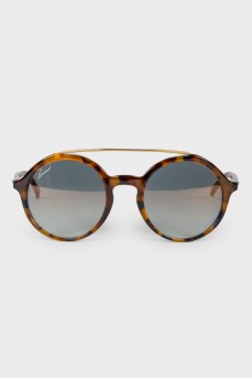 Sunglasses with a leopard frame