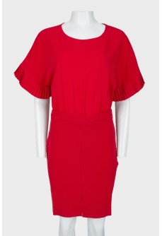 Red dress with short sleeves, zippered side