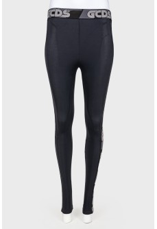 Sporty tights with a tag