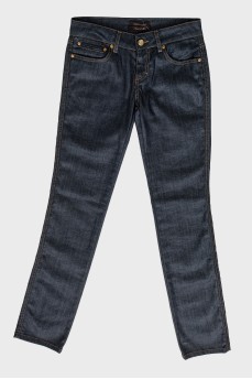 Straight jeans with a tag