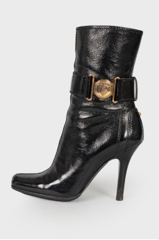 Low  patent leather boots