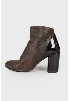 Ankle boots with patent heel