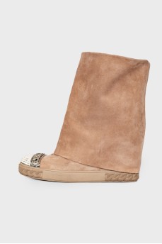 Suede boots with embellished toecap