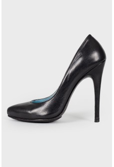 Classic leather heels 