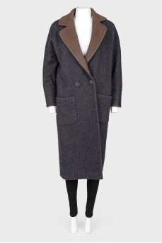 Woolen coat with a checkered collar