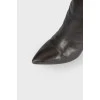 Cooked heeled boots