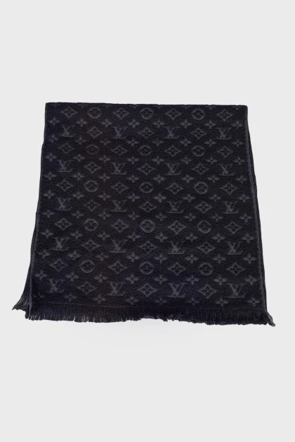 Black scarf from the brand's logo
