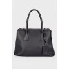 Classic leather bag in textured leather