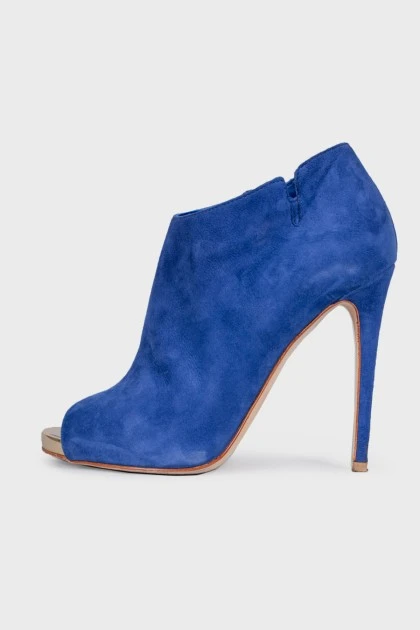 Blue suede boots