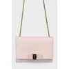 Leather pink handbag with shoulder chain