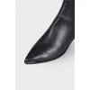 Pointed toe leather chelsea