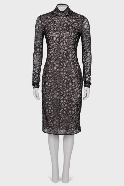Dress with fitted lace