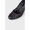 Perforated leather shoes