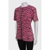 Pink printed T-shirt with tag