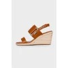 Leather sandals with jute wedges