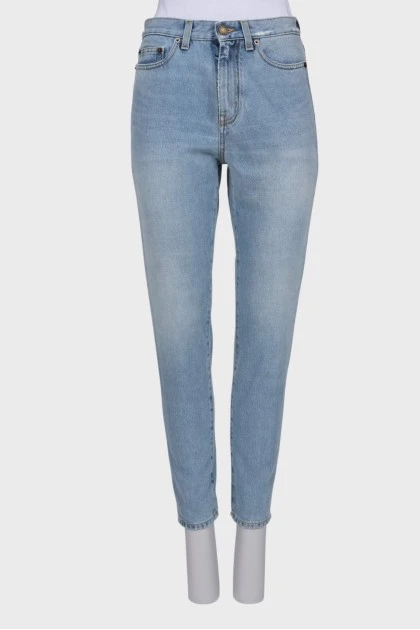 Jeans with a minimal effect of fading