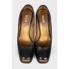 Square toecap leather shoes