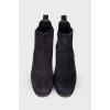 Suede black boots