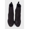 Suede ankle boots with inset sole