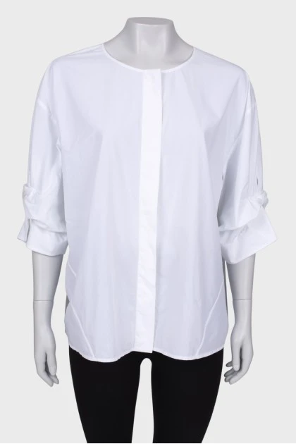 White blouse with binding on the sleeves