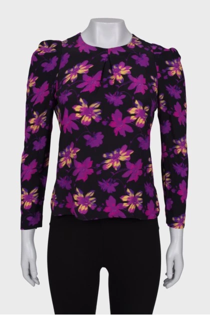 Black blouse in floral print