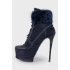 Suede ankle boots with fur insert