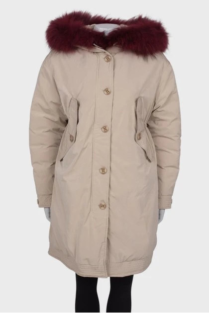 Beige parka with burgundy fur with tag