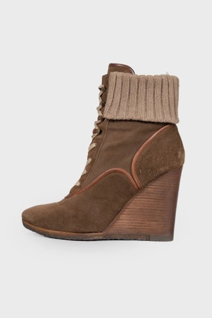 Knitted suede boots