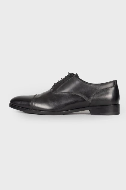 Men's leather dress shoes