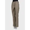 Pants with asymmetric closure