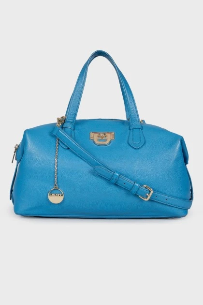 Leather blue bag with keychain