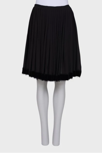 Silk pleated black skirt