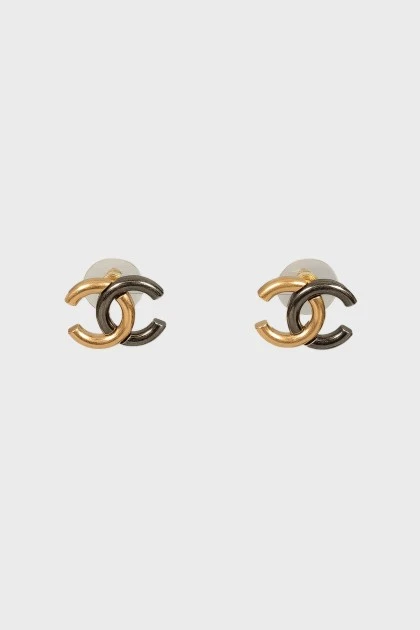 Earrings with brand logo