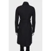 Fitted silhouette wool coat