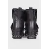 Leather boots with detachable chain