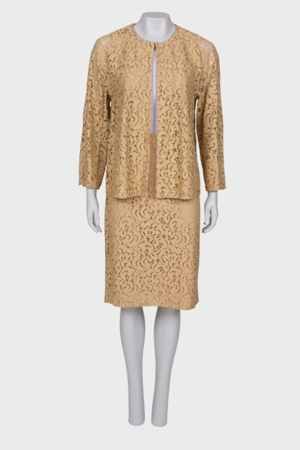 Beige lace suit, with tag