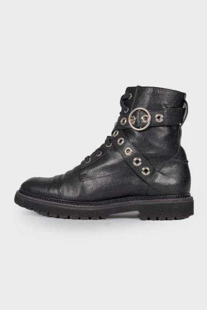 Eyelet leather boots