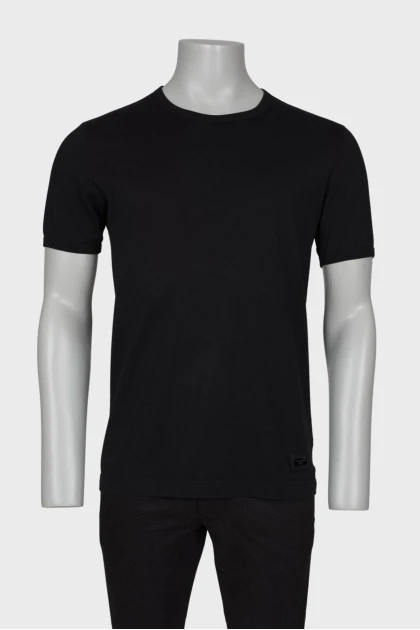 Men's black t-shirt