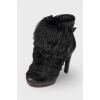 Black ankle boots with fur