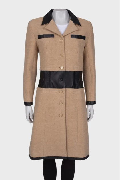 Straight-cut combo coat