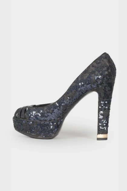 Black shoes decorated with sequins
