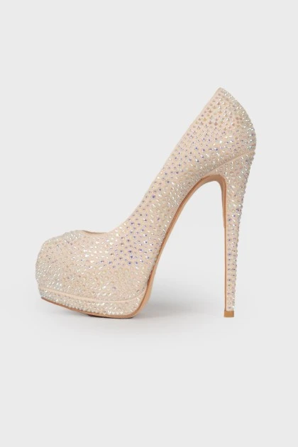 Beige shoes with rhinestones
